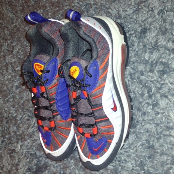 ✨Nike Air Max 98✨Phoenix Sun's Men's Size 6.5 Gun Smoke Team Orange - Picture 2 of 6